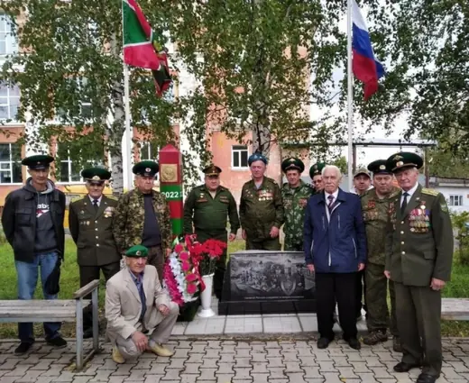 Памятный знак пограничникам, снимок 1